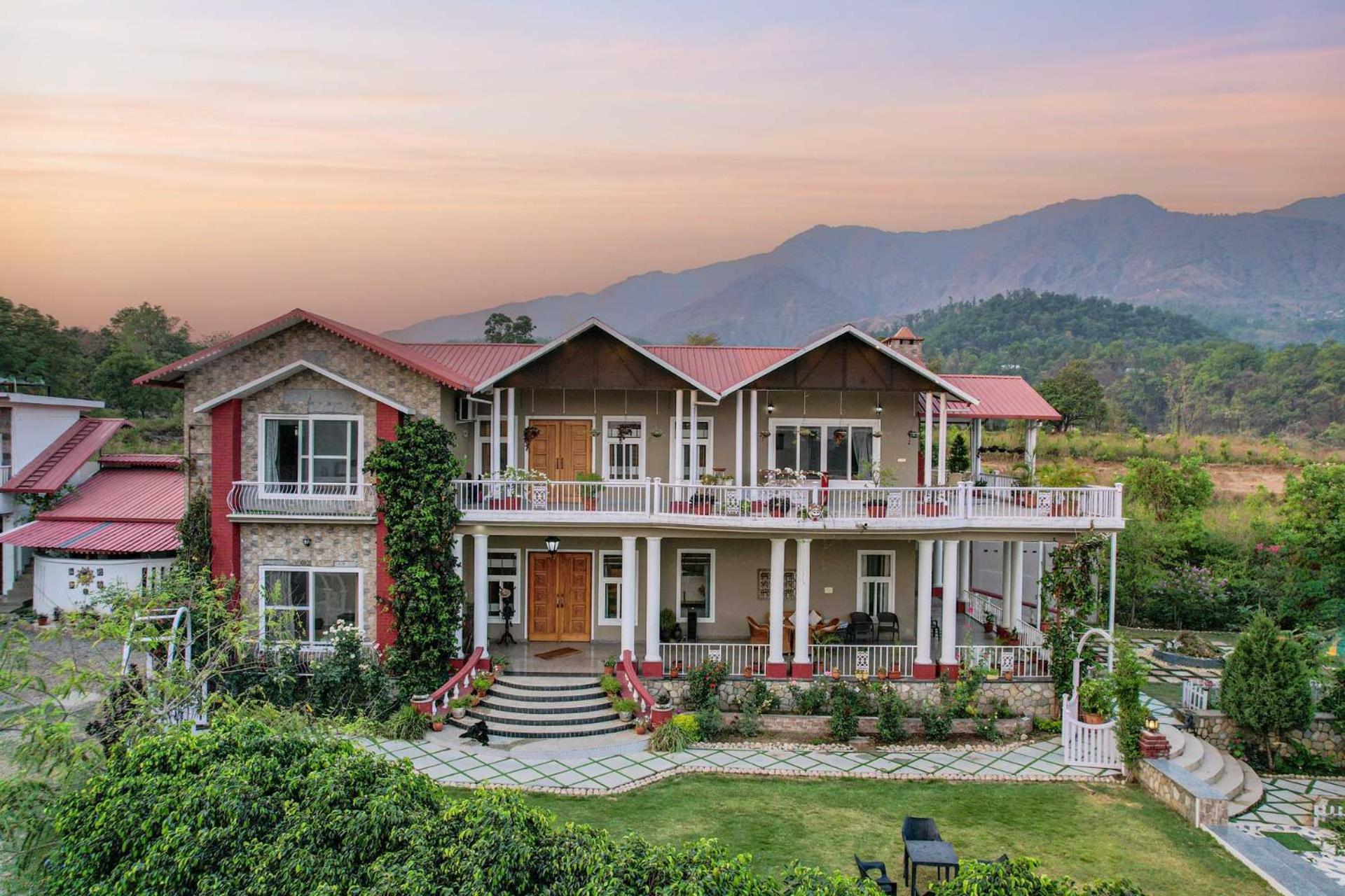 דהראדון Stayvista At Silveroaks Cottage מראה חיצוני תמונה